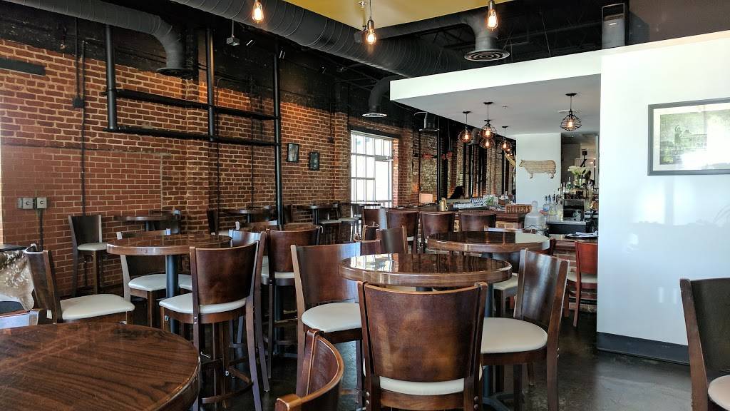 Cotton Calf Kitchen | restaurant | 9924 Davis St #9, Braselton, GA 30517, USA | 7066840410 OR +1 706-684-0410