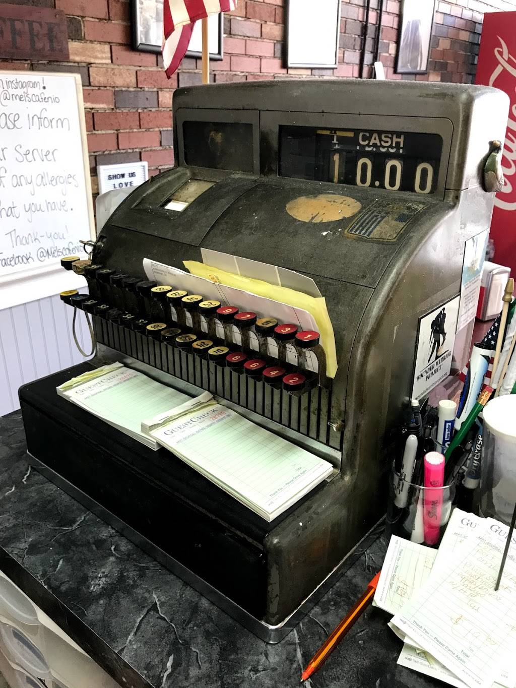 Mels Cafenio | restaurant | 25 Broadway, Newport, RI 02840, USA | 4018496420 OR +1 401-849-6420