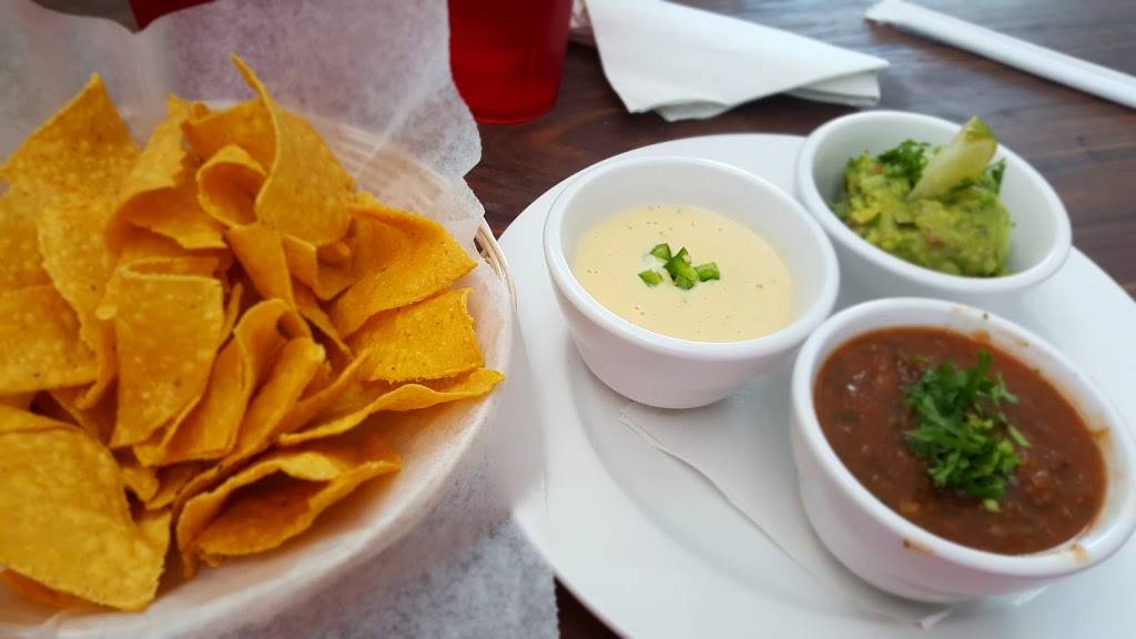 Cantina 76 | restaurant | 819 Coleman Blvd, Mt Pleasant, SC 29464, USA | 8433887717 OR +1 843-388-7717