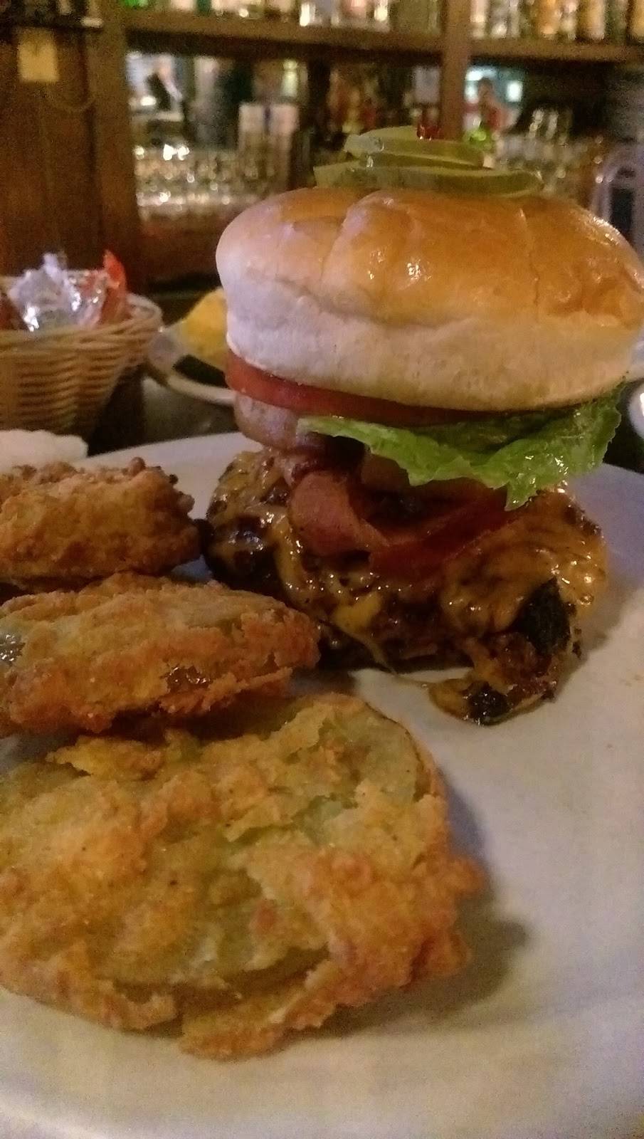 A P Suggins Bar & Grill | restaurant | 345 Romany Rd, Lexington, KY 40502, USA | 8592680709 OR +1 859-268-0709