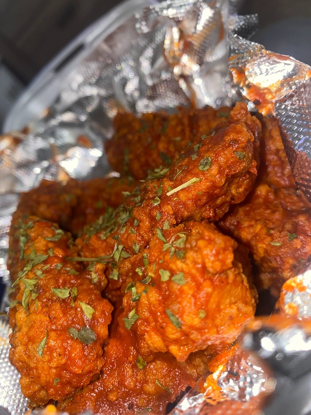 This & That Eatery | restaurant | 5946 Troost Ave, Kansas City, MO 64110, USA | 8162916191 OR +1 816-291-6191