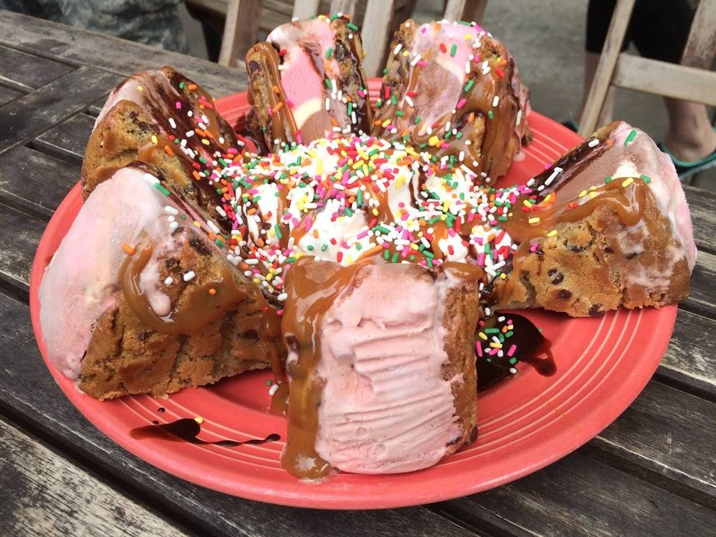 Grub | restaurant | 911 Seward St, Los Angeles, CA 90038, USA | 3234613663 OR +1 323-461-3663