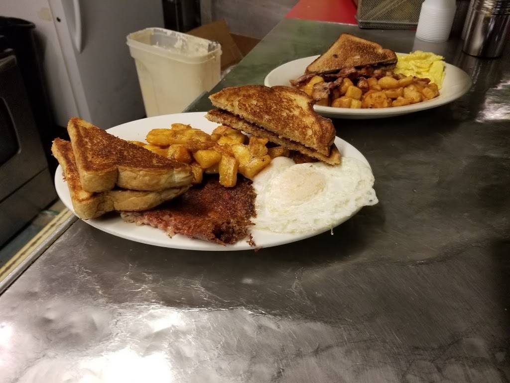 Happy Days Diner | restaurant | 67 Mill St, Auburn, ME 04210, USA | 2077831800 OR +1 207-783-1800