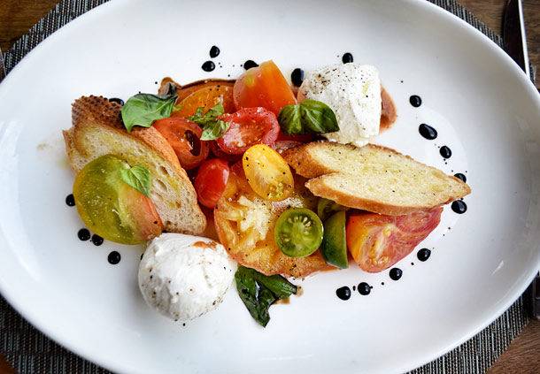 18 Oaks | restaurant | 23808 Resort Pkwy, San Antonio, TX 78261, USA | 2104915825 OR +1 210-491-5825