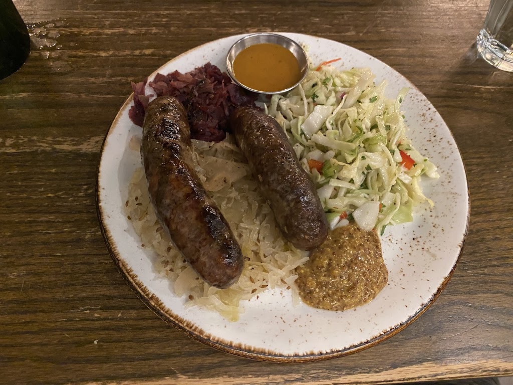 Old World Pub | restaurant | 900 Front St, Leavenworth, WA 98826, USA | 5095487262 OR +1 509-548-7262