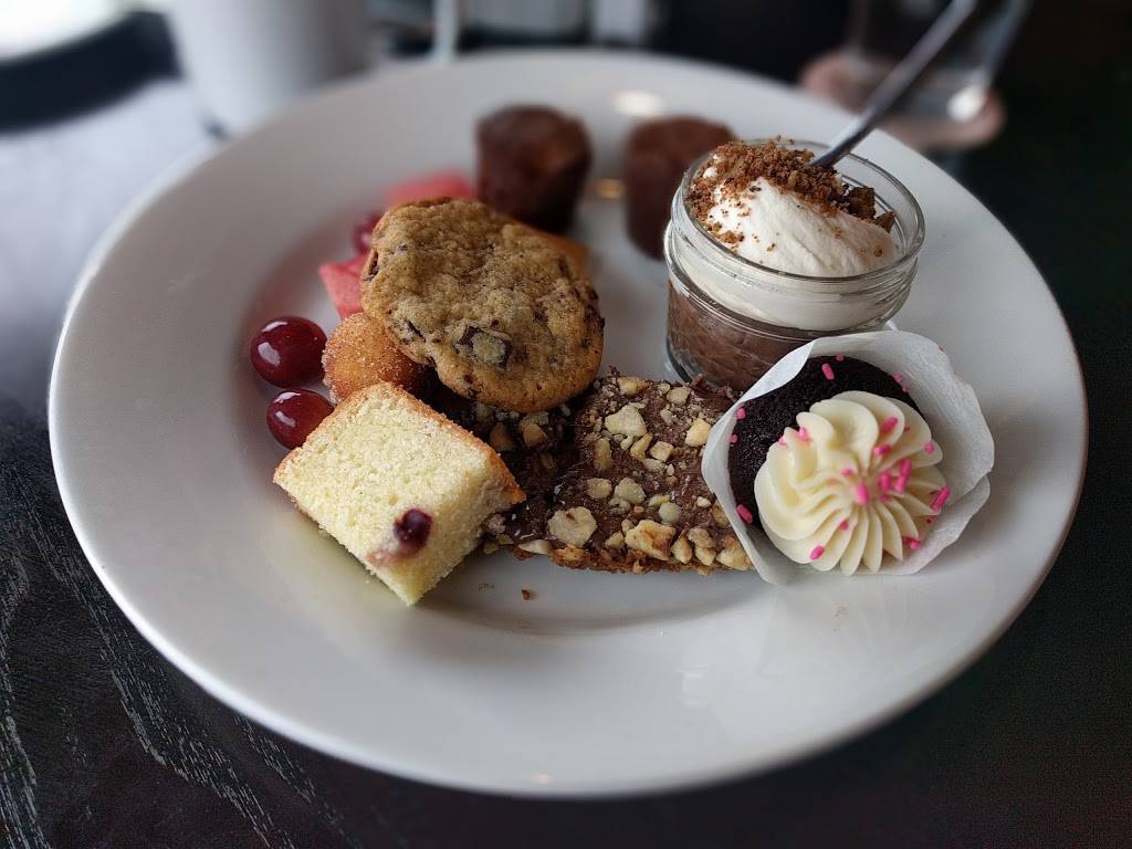 The Liberty Tavern | restaurant | 3195 Wilson Blvd, Arlington, VA 22201, USA | 7034659360 OR +1 703-465-9360