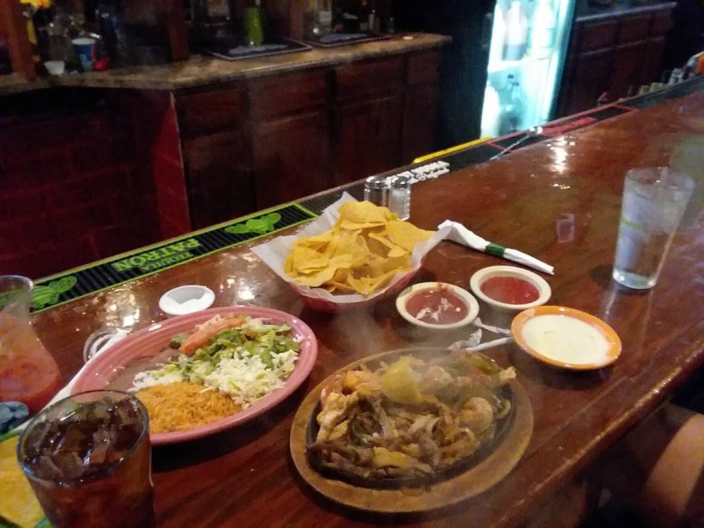 El Ranchito | Mexican Restaurant | restaurant | 2010 3rd Ave, Huntington, WV 25703, USA | 3045253434 OR +1 304-525-3434