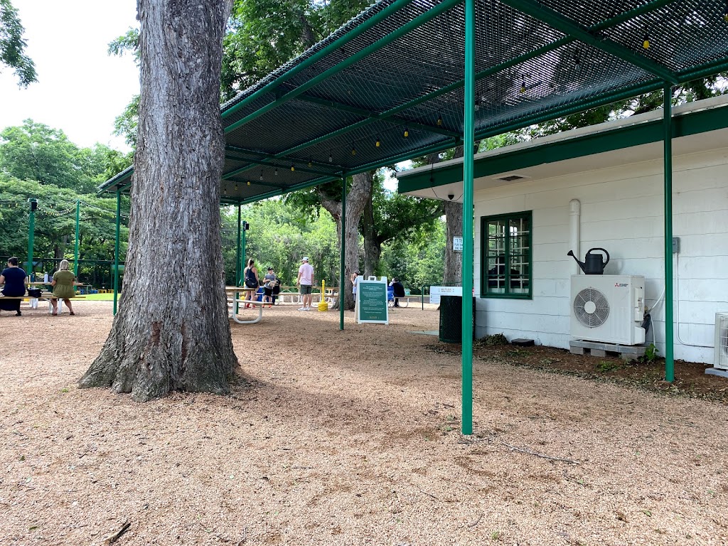 Butler Pitch & Putt | restaurant | 201 Lee Barton Dr, Austin, TX 78704, USA | 5124774430 OR +1 512-477-4430