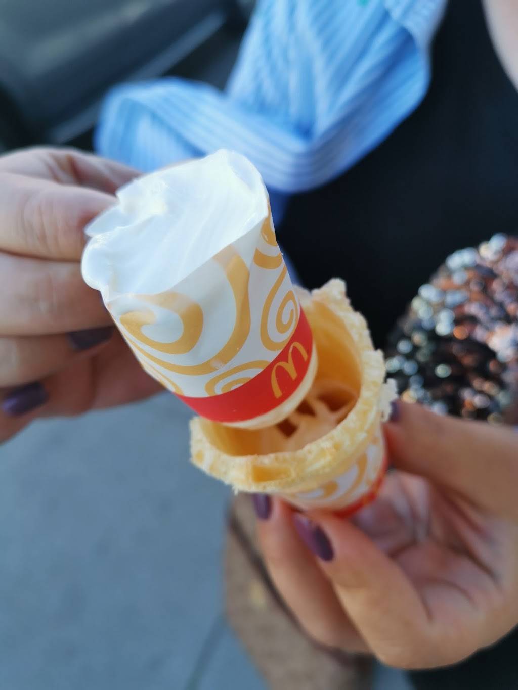 McDonalds | cafe | 3030 Don Mills Rd E, North York, ON M2J 3C1, Canada | 4164949335 OR +1 416-494-9335