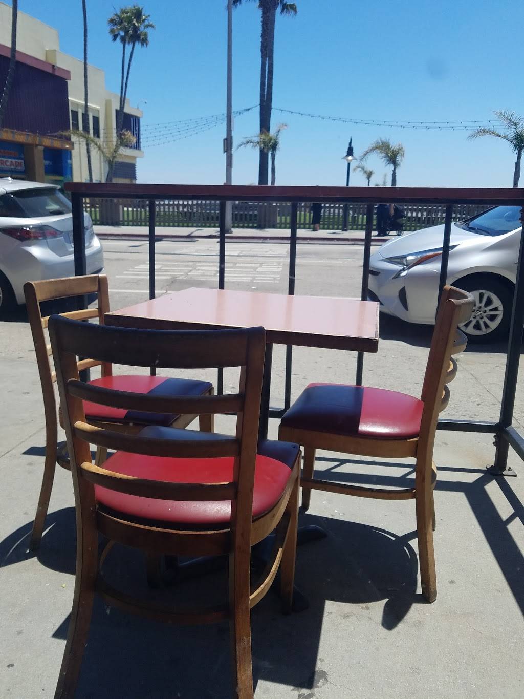 Falafel Hut محل فلافل حاره | restaurant | 309 Beach St, Santa Cruz, CA 95060, USA | 8314230567 OR +1 831-423-0567