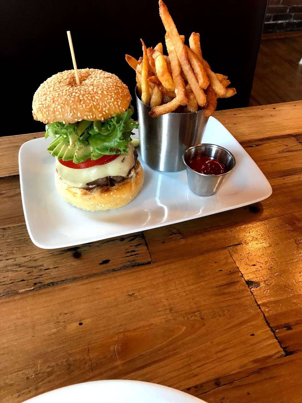 East Ender | restaurant | 47 Middle St, Portland, ME 04101, USA | 2078797669 OR +1 207-879-7669