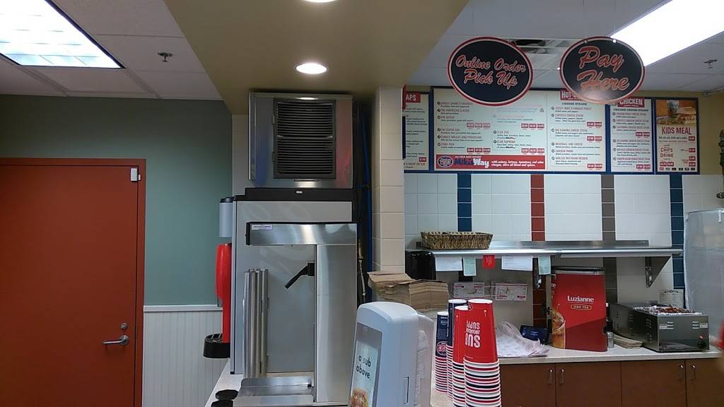 Jersey Mikes Subs | meal takeaway | 44 College Ave, New Brunswick, NJ 08901, USA | 7324487300 OR +1 732-448-7300