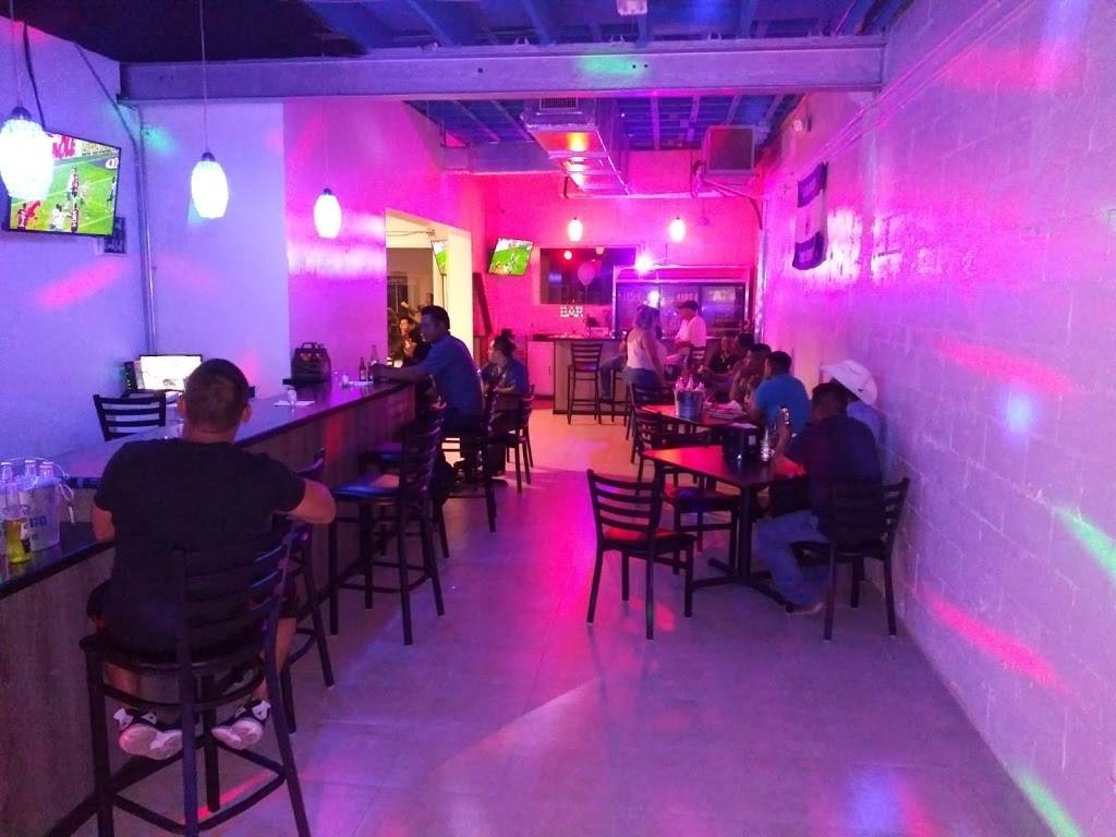 El Pulgarcito Restaurant & Bar | restaurant | 29 S Dixie Hwy, Lake Worth, FL 33460, USA | 5614105852 OR +1 561-410-5852