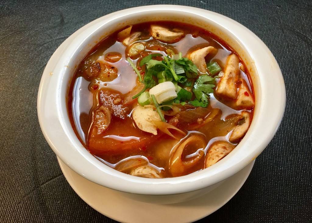 Spice Me Thai Cuisine | restaurant | 500 Purissima St, Half Moon Bay, CA 94019, USA | 6505600076 OR +1 650-560-0076