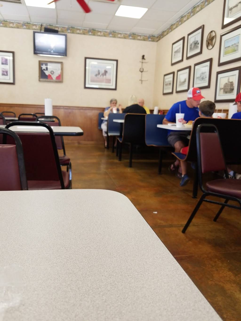 Bushs Chicken | restaurant | 1621 S Key Ave, Lampasas, TX 76550, USA | 5125566044 OR +1 512-556-6044