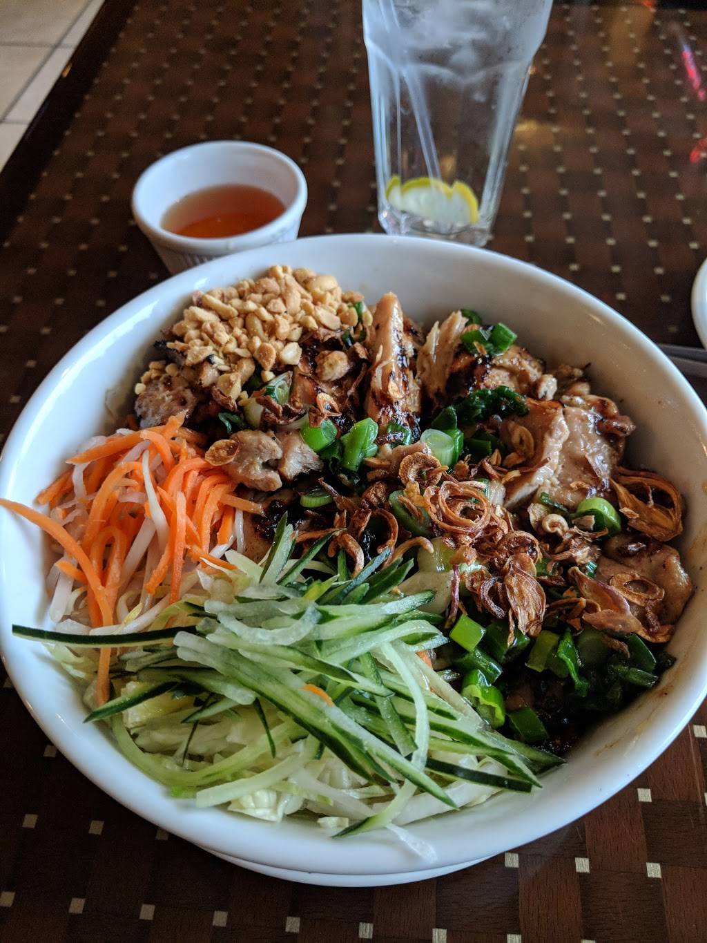 Saigon Palace | restaurant | 10 Mayo Rd, Edgewater, MD 21037, USA | 4109560505 OR +1 410-956-0505