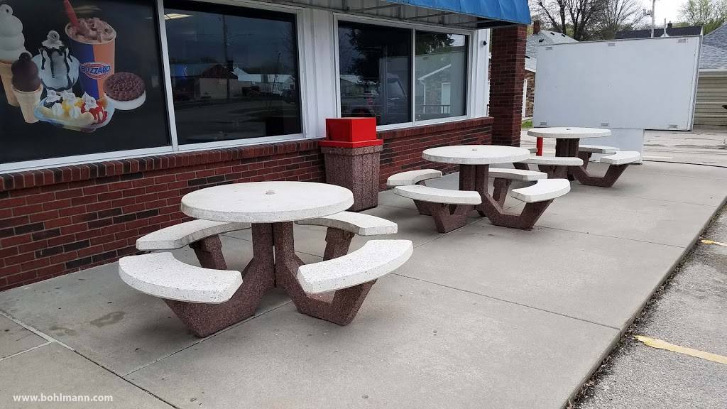 Dairy Queen Store | restaurant | 309 US-6, Oakland, IA 51560, USA | 7124826816 OR +1 712-482-6816