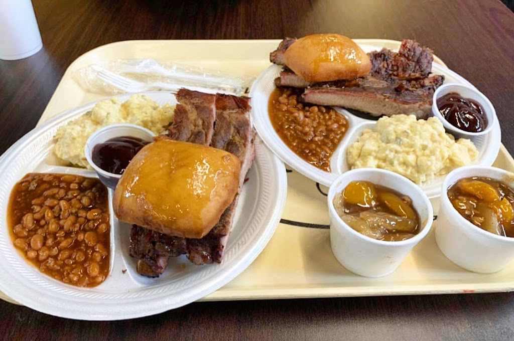 Woody’s Catfish & Catering | restaurant | 611 S Broadway St, Smackover, AR 71762, USA | 8705905006 OR +1 870-590-5006