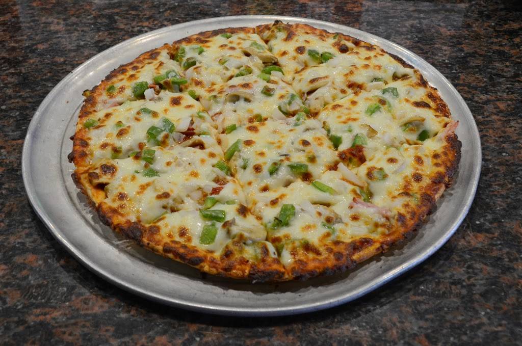 Chads Pizza & Restaurant | restaurant | 909 W 23rd St, Cedar Falls, IA 50613, USA | 3192422263 OR +1 319-242-2263