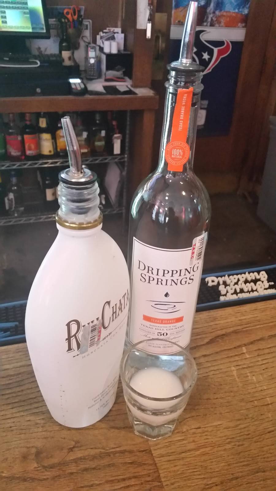 Boulevard Bar & Grill | restaurant | 3616 Far West Blvd # 116, Austin, TX 78731, USA | 5123453103 OR +1 512-345-3103