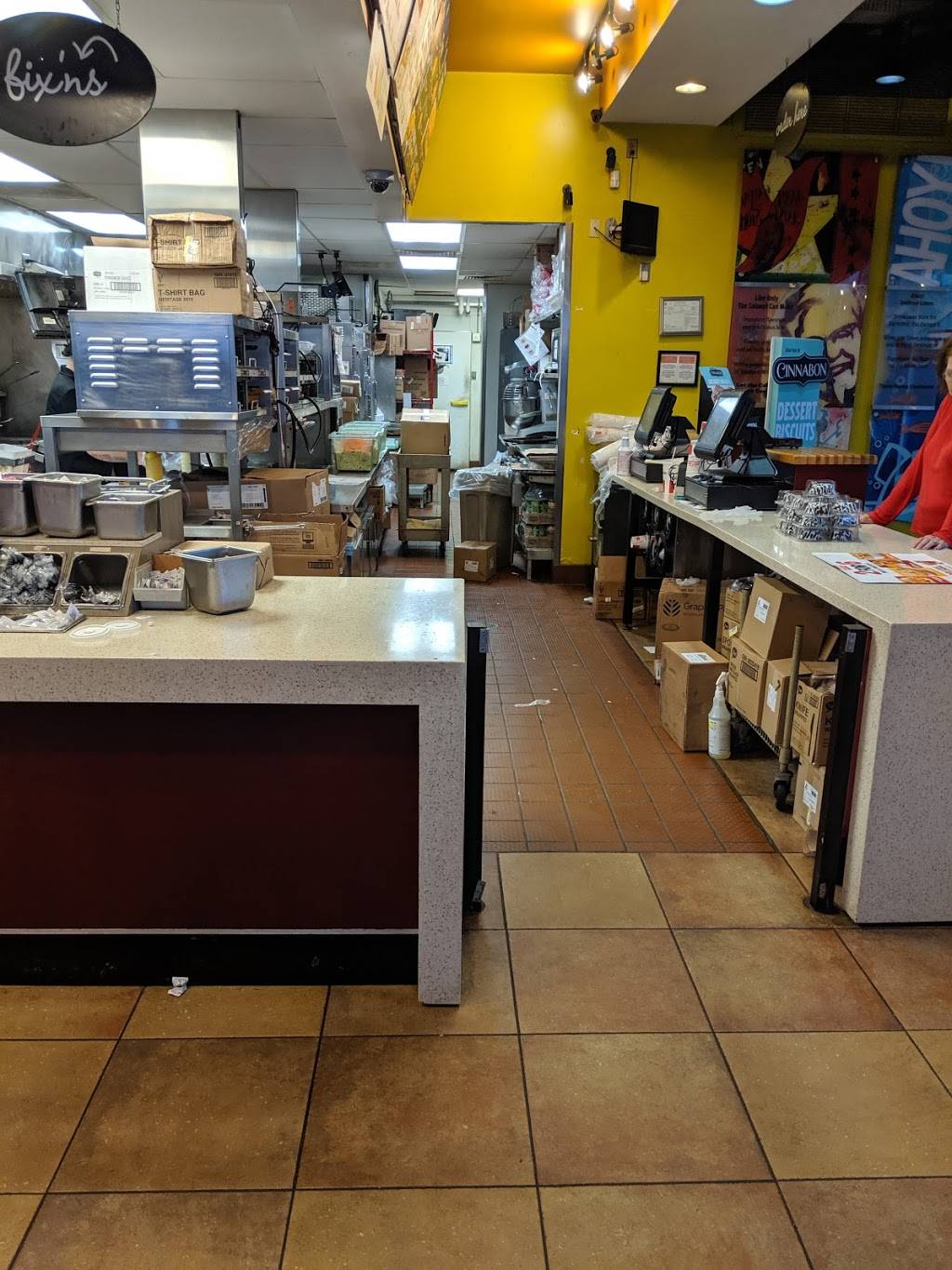 Long John Silvers | restaurant | 67833 Mall Ring Rd, St Clairsville, OH 43950, USA | 7406952924 OR +1 740-695-2924