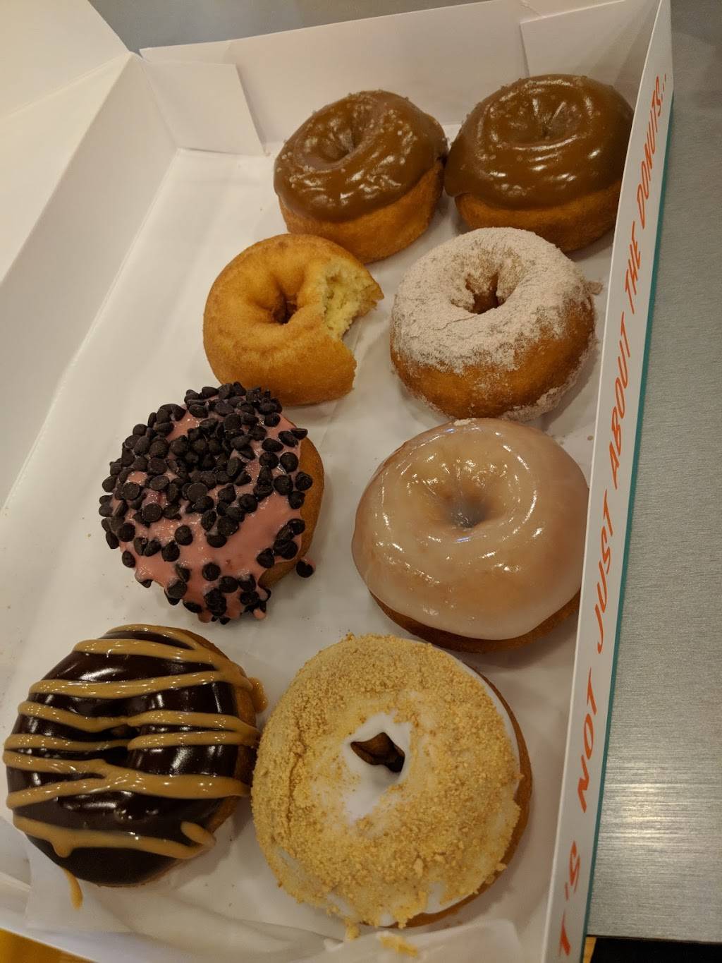 Quack Daddy Donuts | restaurant | 106 W State St, Pendleton, IN 46064, USA | 7652219174 OR +1 765-221-9174