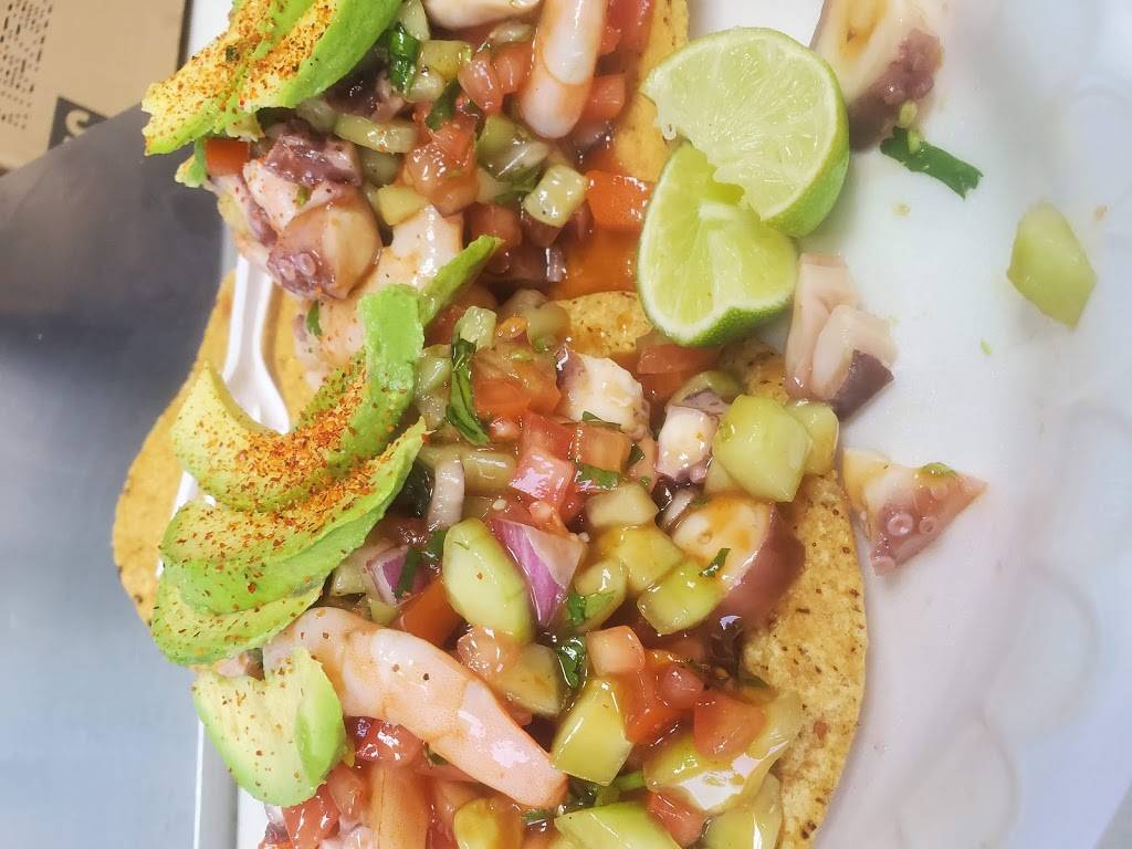 Mariscos Chinola | restaurant | 1528 E Lindsay St, Stockton, CA 95205, USA | 2098984394 OR +1 209-898-4394