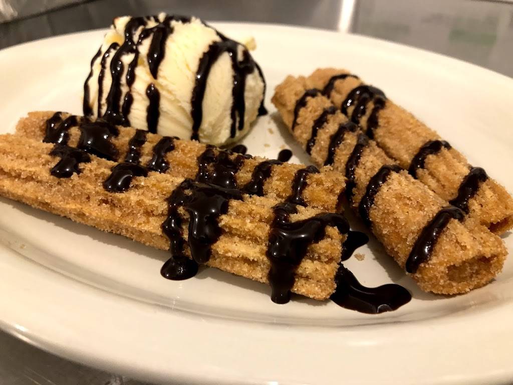 Crossroads Cantina | restaurant | 122 N Central St, Gilman, IL 60938, USA | 8157075200 OR +1 815-707-5200