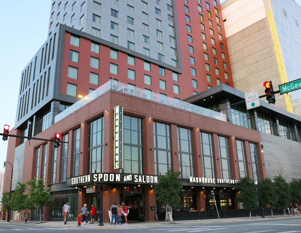 NashHouse Southern Spoon & Saloon | restaurant | 114 8th Ave S, Nashville, TN 37203, USA | 6156498022 OR +1 615-649-8022