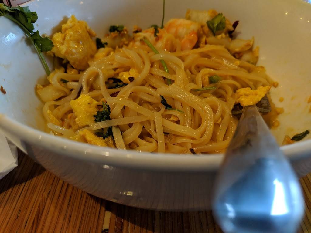 Noodles and Company | restaurant | 425 W Paradise Dr, West Bend, WI 53095, USA | 2623650001 OR +1 262-365-0001