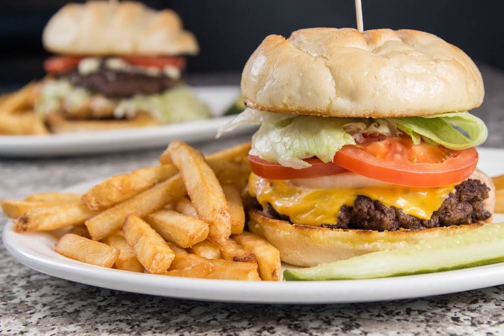 The Original Mels Diner | restaurant | 2885, 1730 Grass Valley Hwy, Auburn, CA 95603, USA | 5308236357 OR +1 530-823-6357