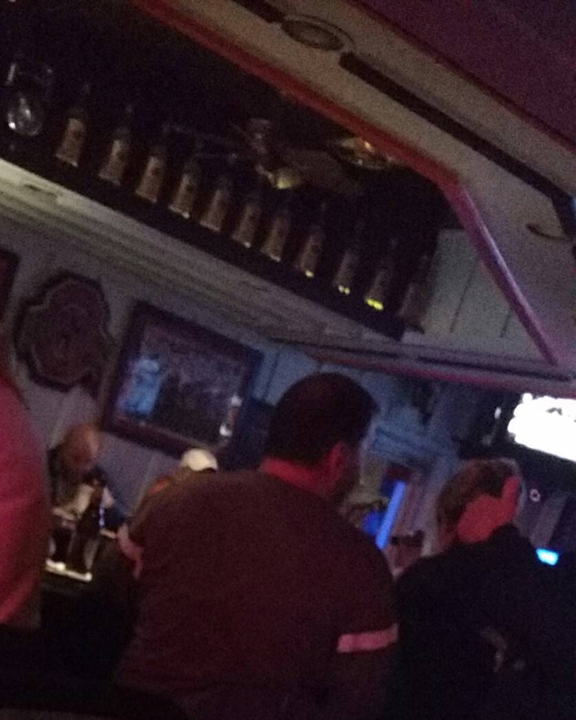 Jillys Saloon | restaurant | 6842 E Main St, Reynoldsburg, OH 43068, USA | 6148619813 OR +1 614-861-9813