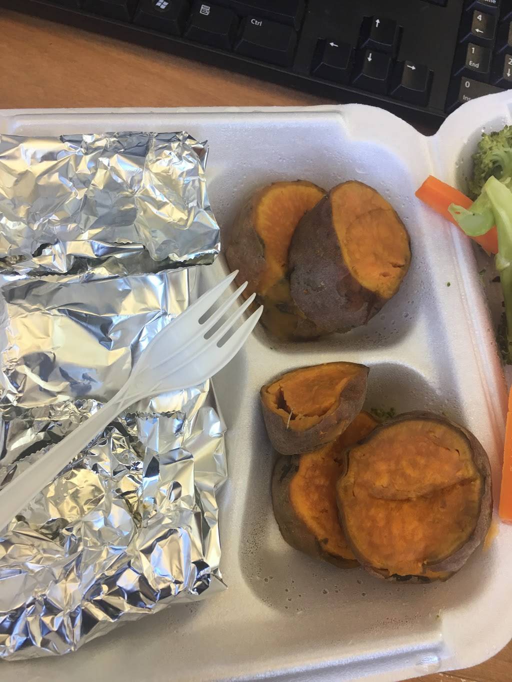 Fish House | restaurant | 47-49 42nd St, Sunnyside, NY 11104, USA | 7184827588 OR +1 718-482-7588