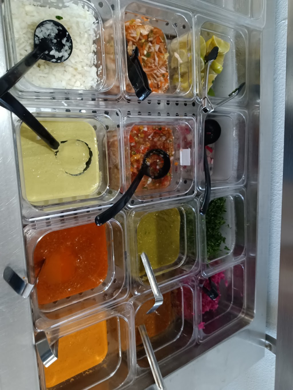 Tacos y Carnitas Michoacan #2 | restaurant | 2306 E Expressway 83, Mission, TX 78572, USA | 9565910239 OR +1 956-591-0239