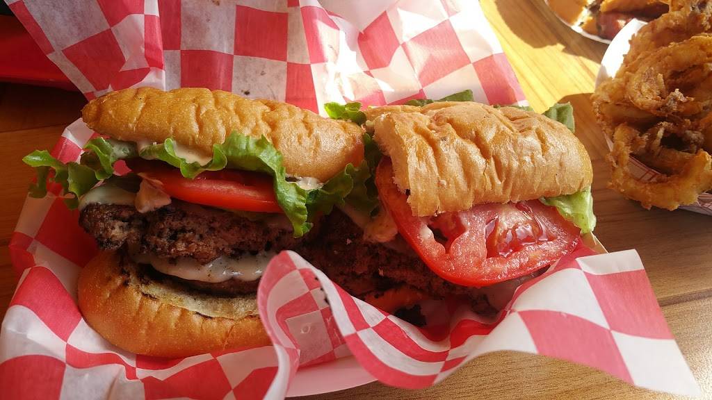 Webbers Hot Dogs | restaurant | 3590 Webber St, Sarasota, FL 34239, USA | 9419259608 OR +1 941-925-9608