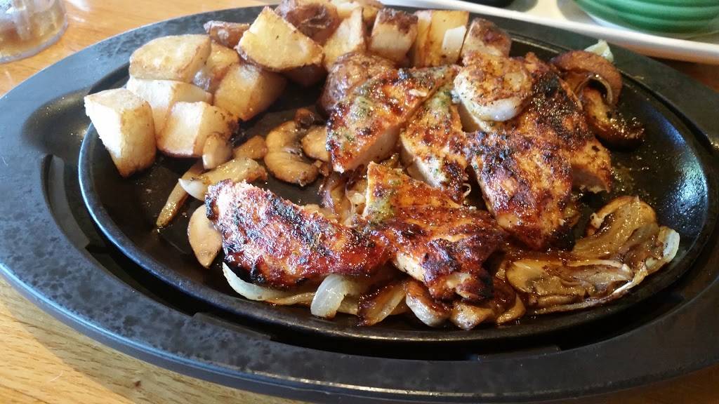 Applebees Grill + Bar | restaurant | 2501 Aramingo Ave, Philadelphia, PA 19125, USA | 2156348600 OR +1 215-634-8600