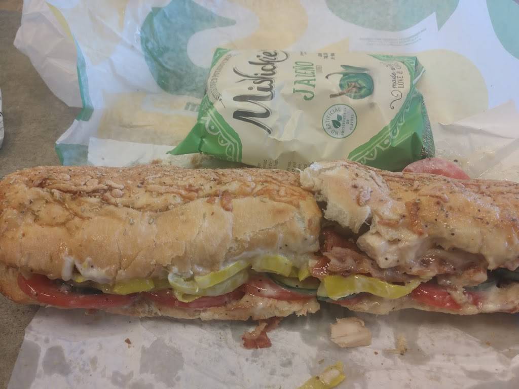 Subway | restaurant | 314 Merchant Dr C, Knoxville, TN 37912, USA | 8656888316 OR +1 865-688-8316