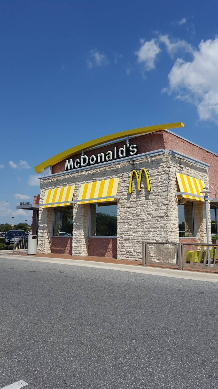 McDonalds | cafe | 2600 NW 46th Terrace, Ocala, FL 34482, USA | 3528610800 OR +1 352-861-0800