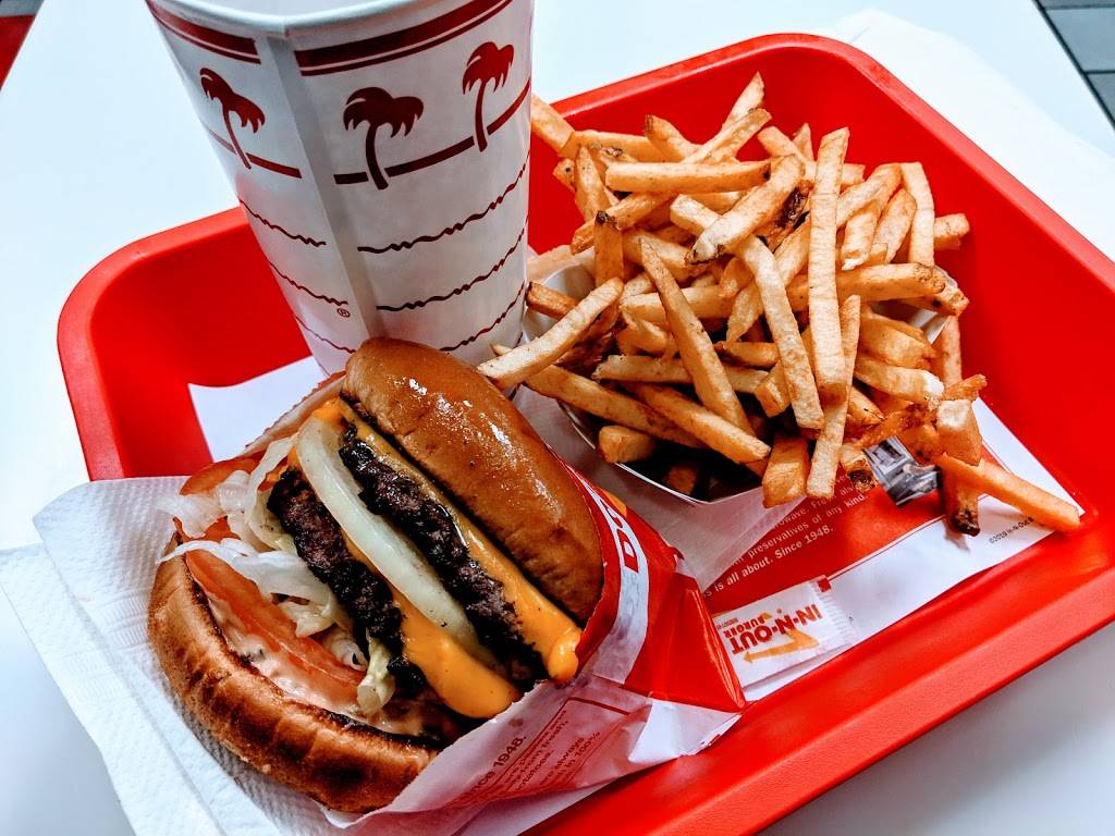 In-N-Out Burger | restaurant | 1159 N Rengstorff Ave, Mountain View, CA 94043, USA | 8007861000 OR +1 800-786-1000