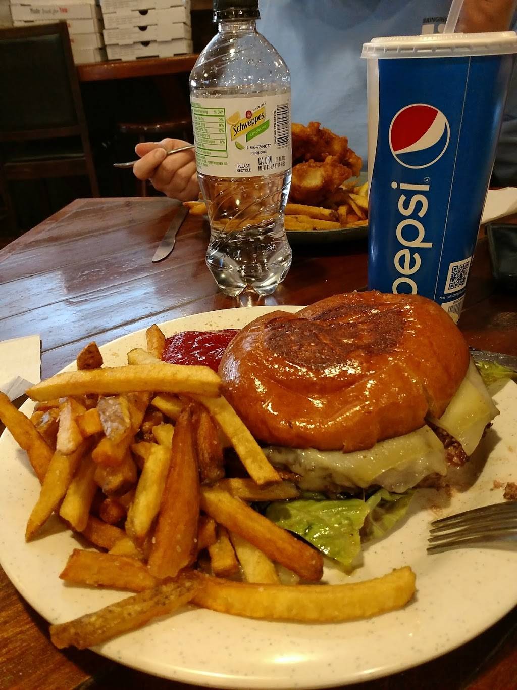 Shafers Market & Deli | cafe | 54 College St, Middlebury, VT 05753, USA | 8023886408 OR +1 802-388-6408