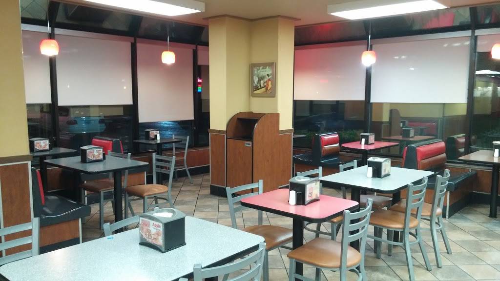 Hardees | restaurant | 3795 34th St N, St. Petersburg, FL 33713, USA | 7275277494 OR +1 727-527-7494