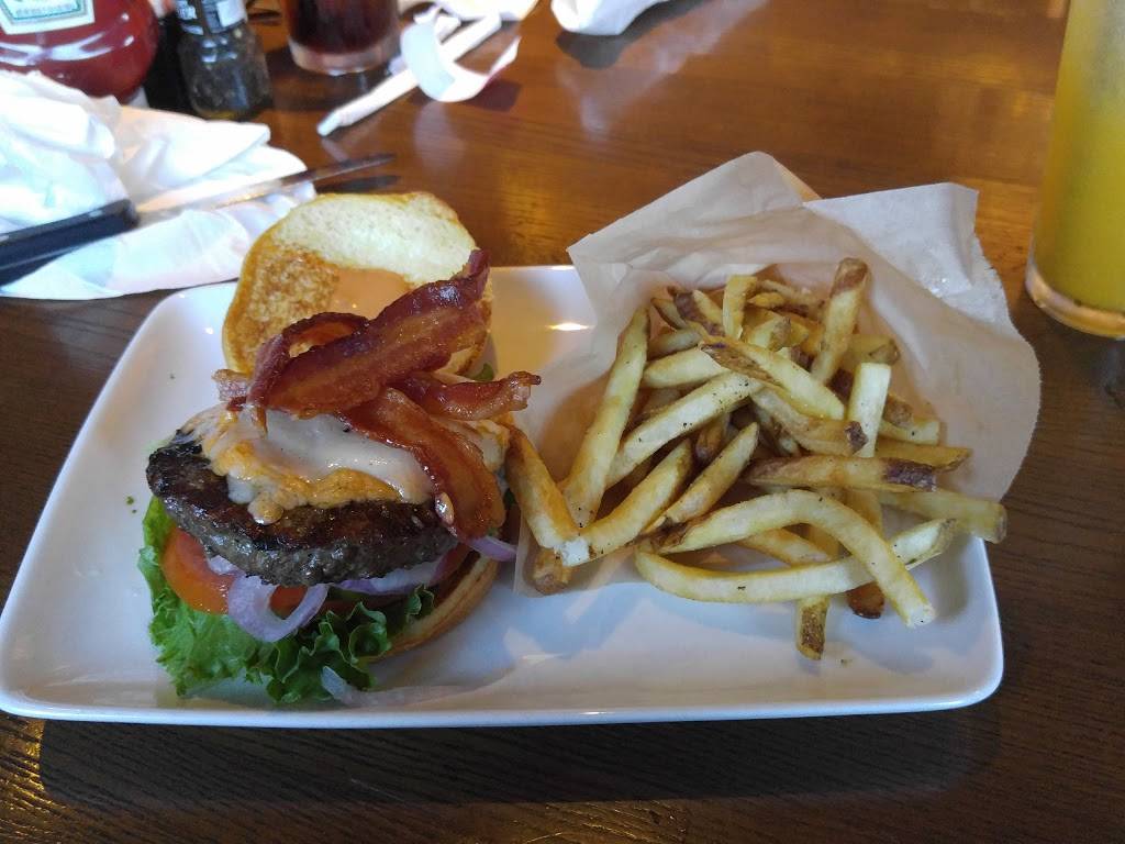 TGI Fridays | restaurant | 855 N University Dr, Coral Springs, FL 33071, USA | 9543440884 OR +1 954-344-0884