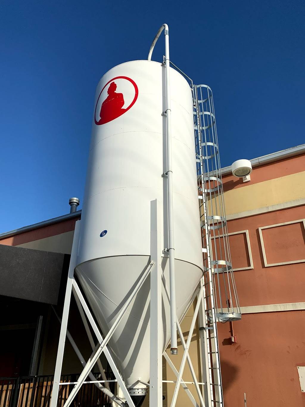 Funky Buddha Brewery | restaurant | 1201 NE 38th St, Oakland Park, FL 33334, USA | 9544400046 OR +1 954-440-0046