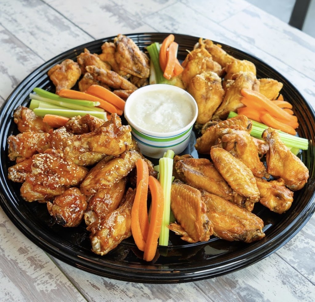 Buffalos | restaurant | 1800 McFarland Blvd E #430, Tuscaloosa, AL 35404, USA | 2057714444 OR +1 205-771-4444