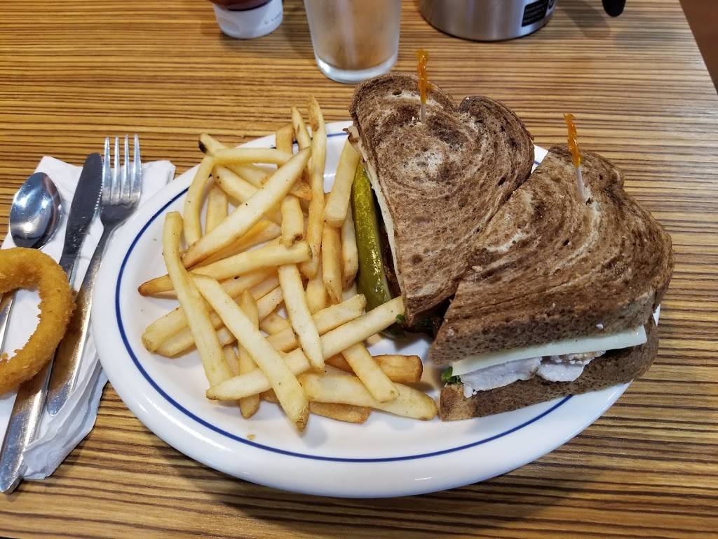 IHOP | restaurant | 13100 US-301, Dade City, FL 33525, USA | 3525676977 OR +1 352-567-6977