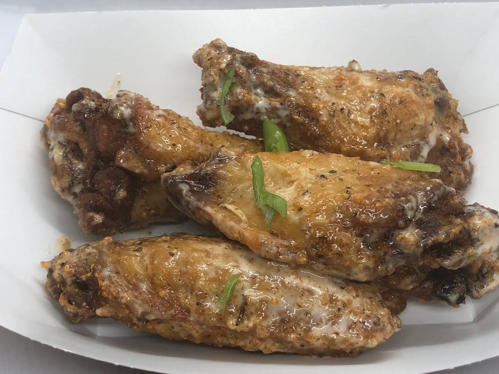 The King of Wings | restaurant | 1019 W Pine St, Orlando, FL 32805, USA | 4079845748 OR +1 407-984-5748