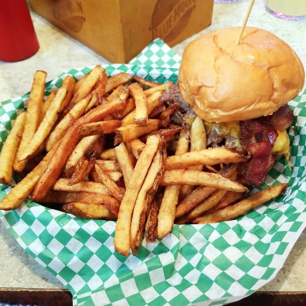 The Nook | restaurant | 492 Hamline Ave S, St Paul, MN 55116, USA | 6516984347 OR +1 651-698-4347