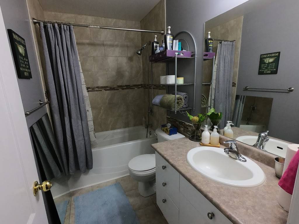 Eat by Roxie | restaurant | 369 Georgian Dr, Barrie, ON L4M 7A2, Canada | 4377793713 OR +1 437-779-3713