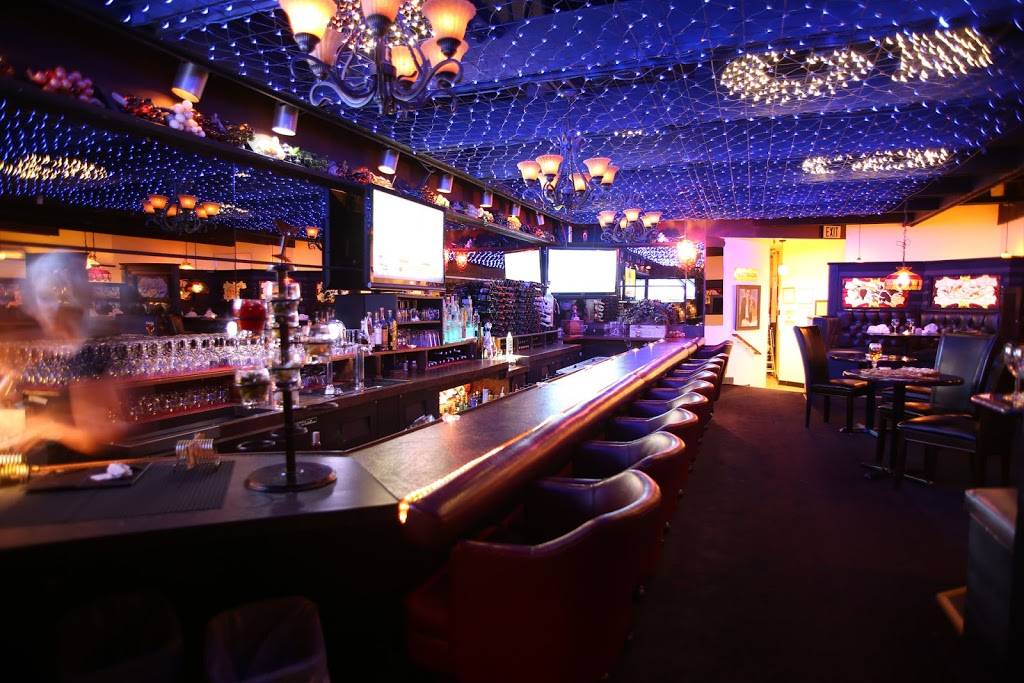 Bazils | restaurant | 4777 E Sunrise Dr, Tucson, AZ 85718, USA | 5205773322 OR +1 520-577-3322