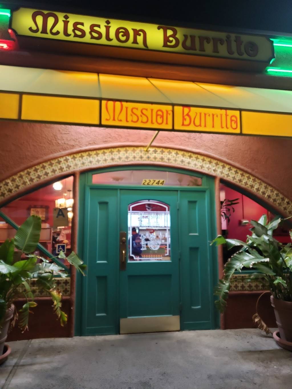 Mission Burrito | restaurant | 3350, 22744 Roscoe Blvd, West Hills, CA 91304, USA | 8188884788 OR +1 818-888-4788